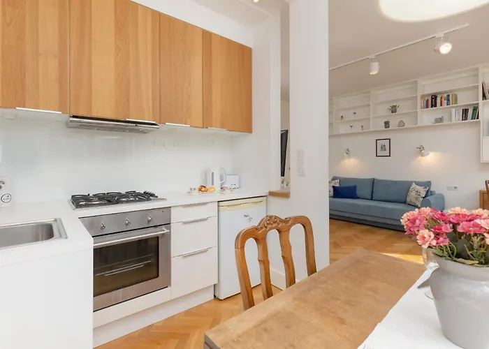 Koszykowa Sunny By Renters *