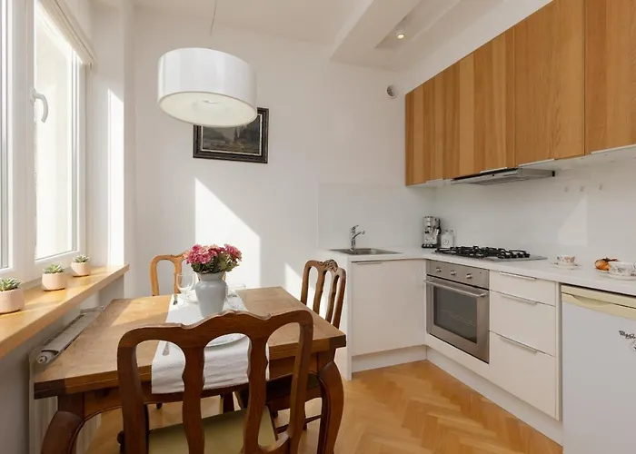 Koszykowa Sunny By Renters *